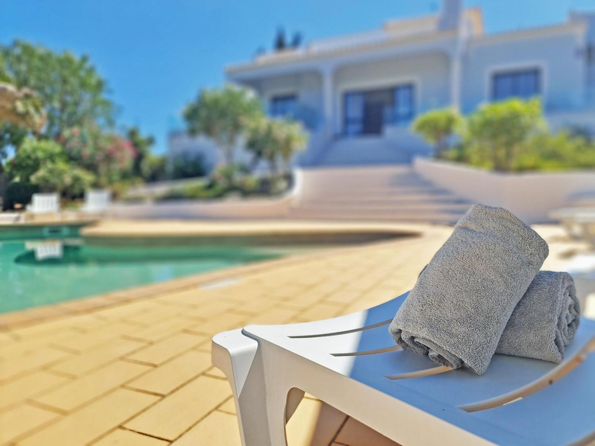 Casa Vitoria - With Private Pool Villa Pêra Eksteriør billede